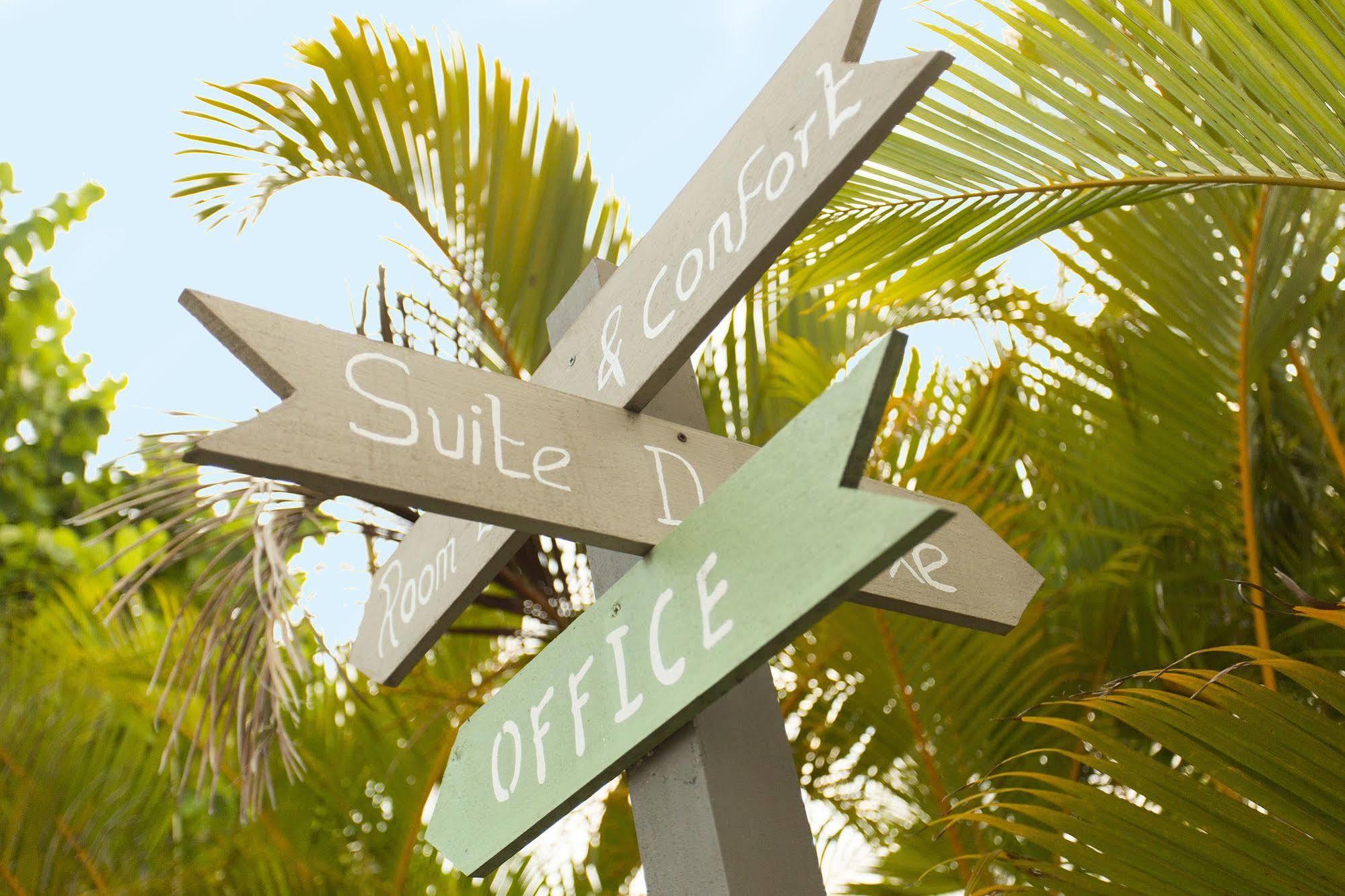Esprit Libre Restaurant & Guest House Гранд-Бэй Экстерьер фото